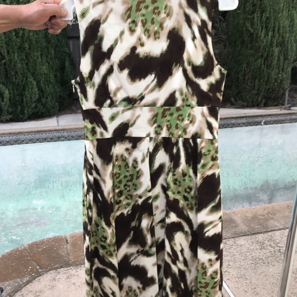 Banana Republic Green and Brown Abstract Midi Dress - Picture 9 of 9